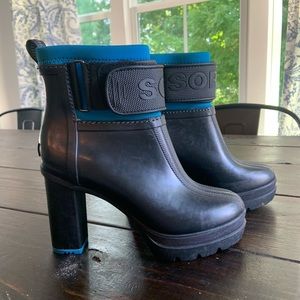 Sorel Medina III Platform Heel Women’s Rain Boots